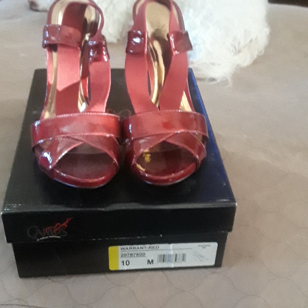 CARLOS  SANTANA  SIZE 10